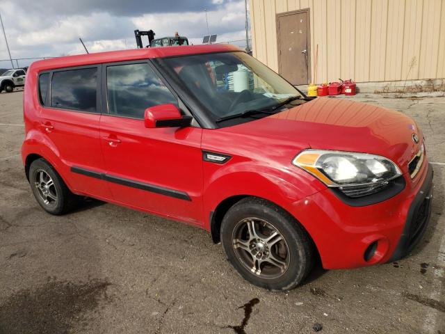 KNDJT2A59D7570805 - 2013 KIA SOUL RED photo 4