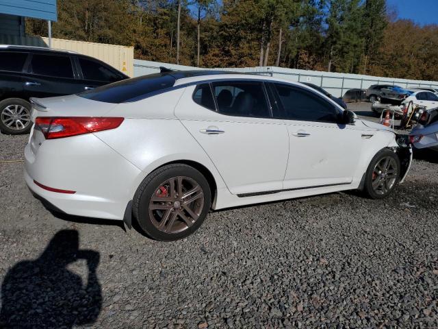 5XXGR4A66DG109503 - 2013 KIA OPTIMA SX WHITE photo 3