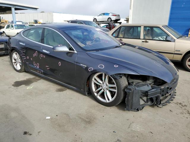 5YJSA1E28FF114537 - 2015 TESLA MODEL S ნაცრისფერი ფოტო 4