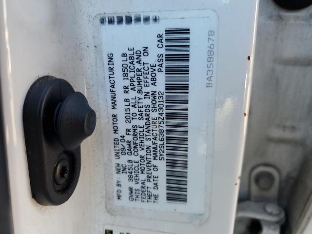 5Y2SL63875Z430132 - 2005 PONTIAC VIBE WHITE photo 12