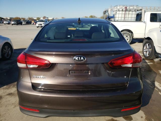 3KPFK4A70HE113859 - 2017 KIA FORTE LX BROWN photo 6