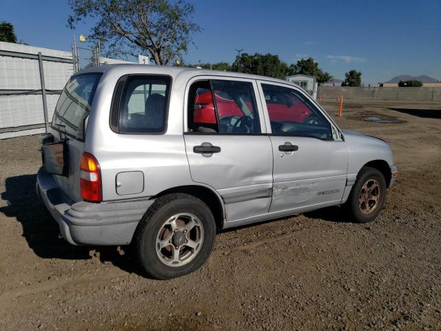 2CNBE13C8Y6957514 - 2000 CHEVROLET TRACKER SILVER photo 3