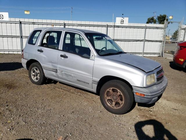 2CNBE13C8Y6957514 - 2000 CHEVROLET TRACKER SILVER photo 4