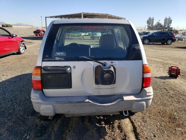 2CNBE13C8Y6957514 - 2000 CHEVROLET TRACKER SILVER photo 6