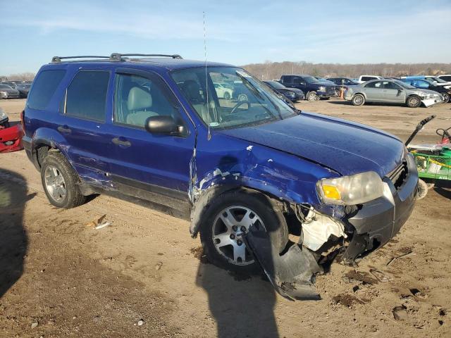 1FMYU03115KA20972 - 2005 FORD ESCAPE XLT BLUE photo 4