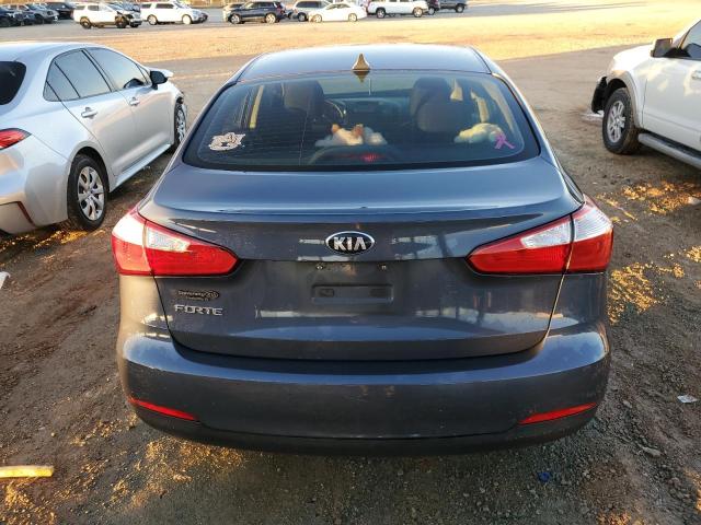 KNAFK4A6XG5571939 - 2016 KIA FORTE LX GRAY photo 6