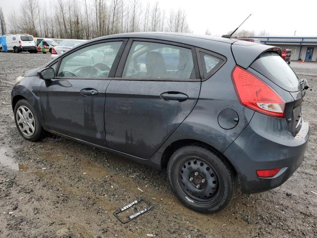 3FADP4EJ8BM154600 - 2011 FORD FIESTA SE GRAY photo 2