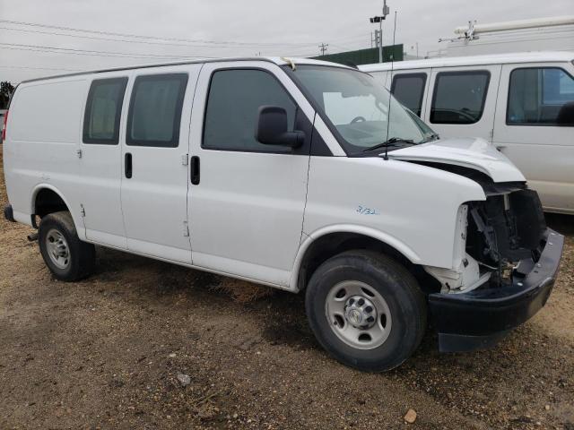 1GCWGAFP7M1309786 - 2021 CHEVROLET EXPRESS G2 WHITE photo 4