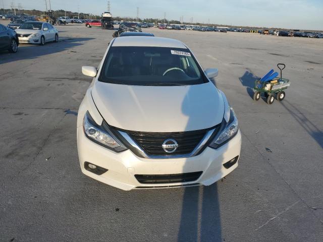 1N4AL3AP9HC499261 - 2017 NISSAN ALTIMA 2.5 WHITE photo 5