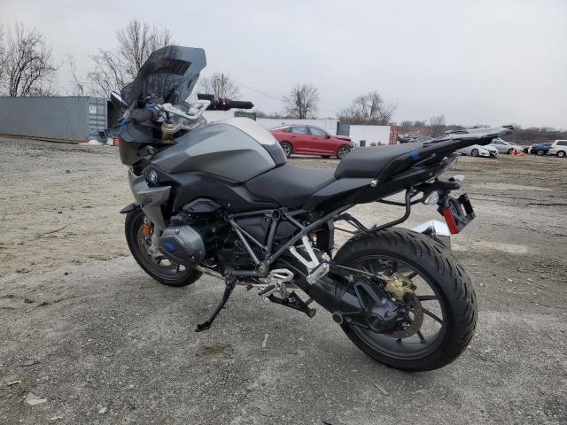 WB10A1504GZ378790 - 2016 BMW R1200 RS GRAY photo 3