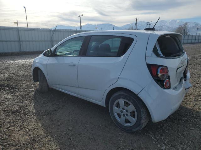 1G1JA6SG2G4148323 - 2016 CHEVROLET SONIC LS WHITE photo 2