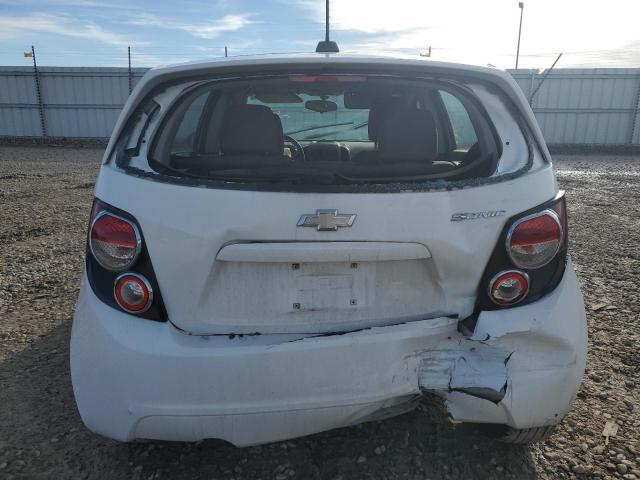 1G1JA6SG2G4148323 - 2016 CHEVROLET SONIC LS 白色 照片 6