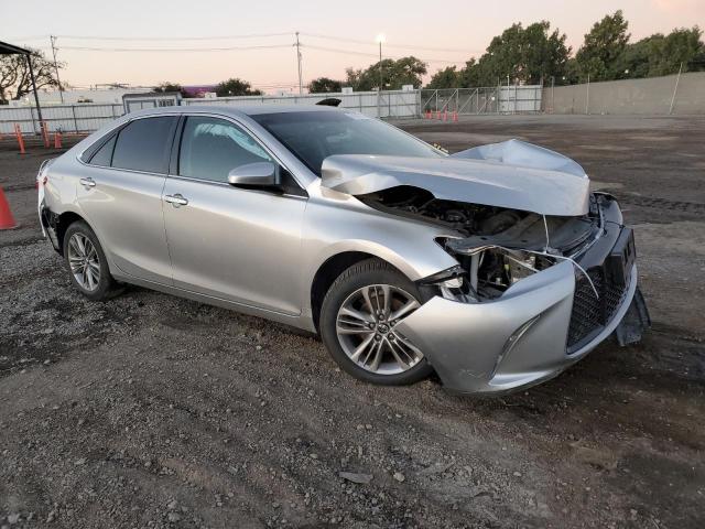 4T1BF1FKXHU388893 - 2017 TOYOTA CAMRY LE SILVER photo 4