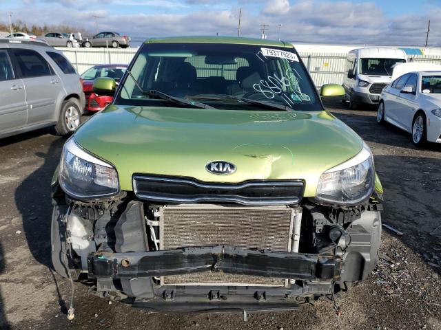 KNDJP3A52H7880651 - 2017 KIA SOUL + GREEN photo 5