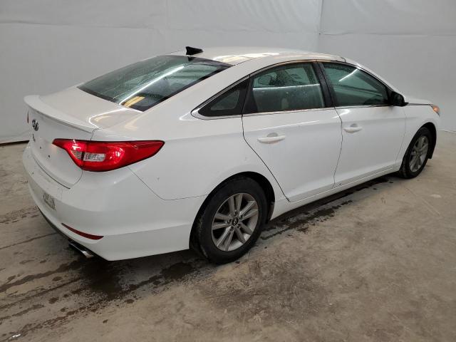 5NPE24AF9FH009818 - 2015 HYUNDAI SONATA SE WHITE photo 3