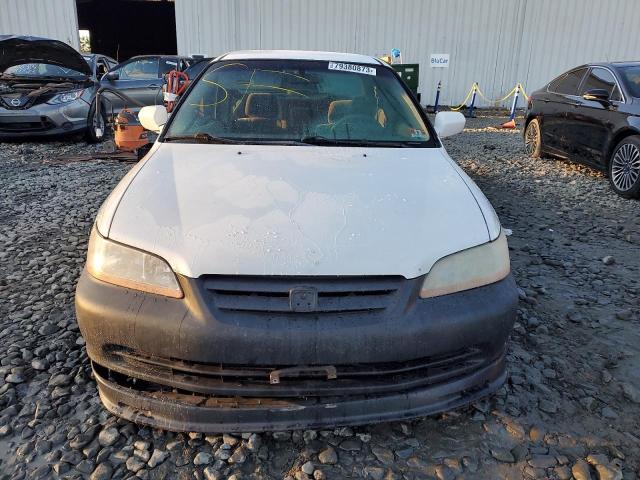 1HGCG6553YA107969 - 2000 HONDA ACCORD LX WHITE photo 5