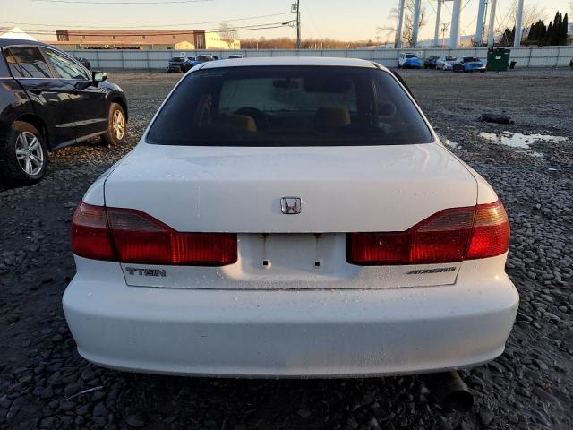 1HGCG6553YA107969 - 2000 HONDA ACCORD LX WHITE photo 6