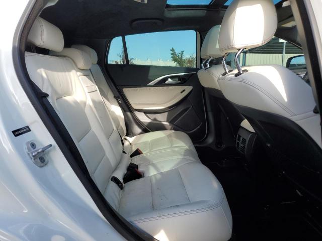 SJKCH5CP8HA031317 - 2017 INFINITI QX30 BASE 白色 照片 10