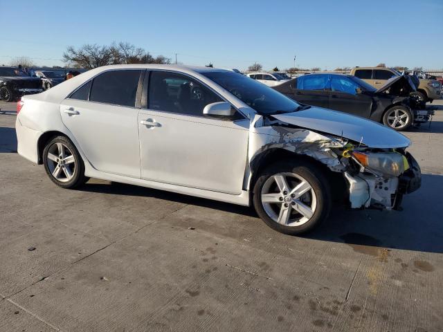 4T1BF1FK1EU868865 - 2014 TOYOTA CAMRY L WHITE photo 4