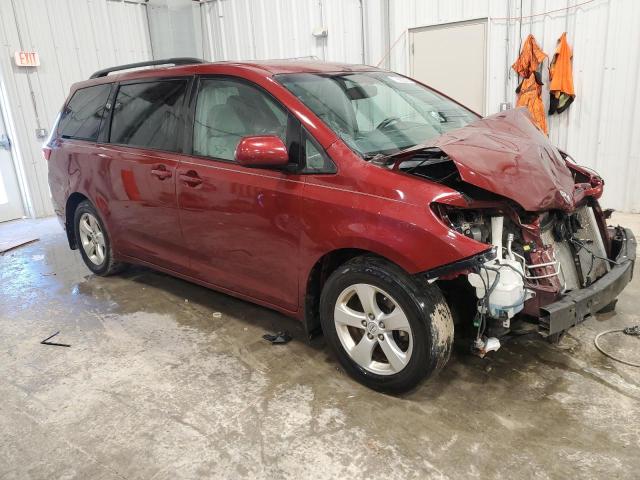 5TDKK3DC9FS587393 - 2015 TOYOTA SIENNA LE RED photo 4