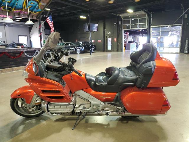 1HFSC47043A200641 - 2003 HONDA GL1800 ORANGE photo 3