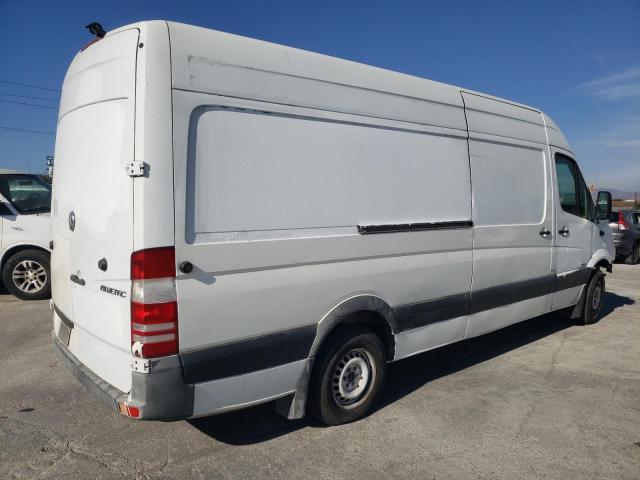 WD3PE8CB8B5601877 - 2011 MERCEDES-BENZ SPRINTER 2500 WHITE photo 3