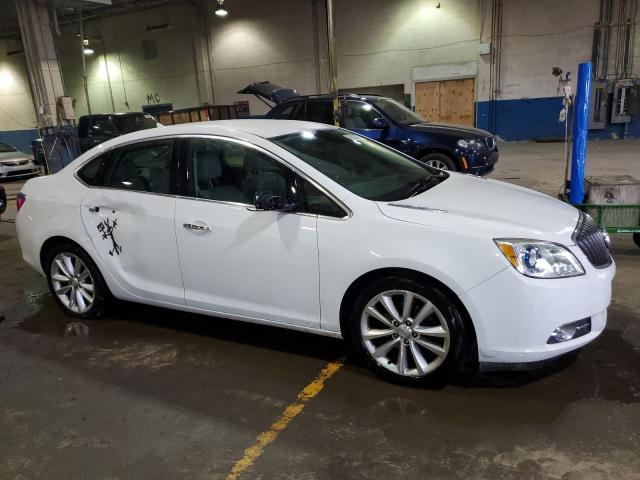 1G4PP5SK4C4232549 - 2012 BUICK VERANO WHITE photo 4