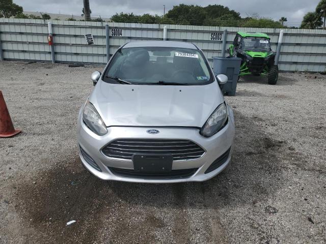 3FADP4EJ0HM123625 - 2017 FORD FIESTA SE GRAY photo 5