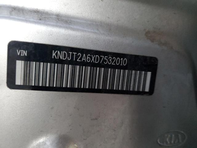 KNDJT2A6XD7532010 - 2013 KIA SOUL + SILVER photo 13