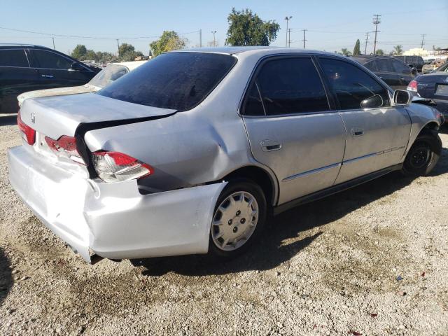 1HGCG66541A110545 - 2001 HONDA ACCORD LX SILVER photo 3