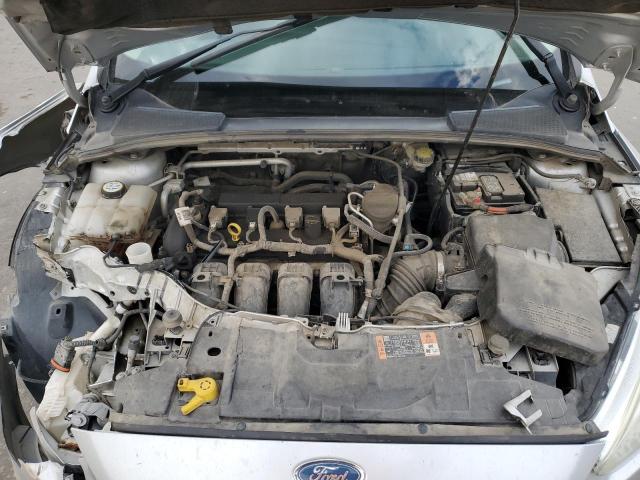 1FADP3F21GL286494 - 2016 FORD FOCUS SE SILVER photo 11