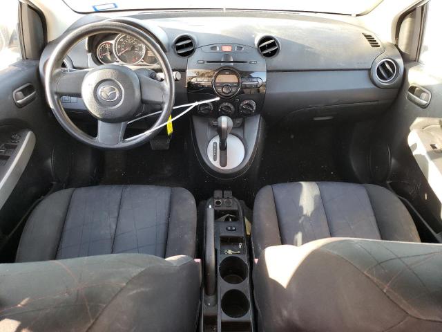 JM1DE1KY5C0139119 - 2012 MAZDA MAZDA2 WHITE photo 8