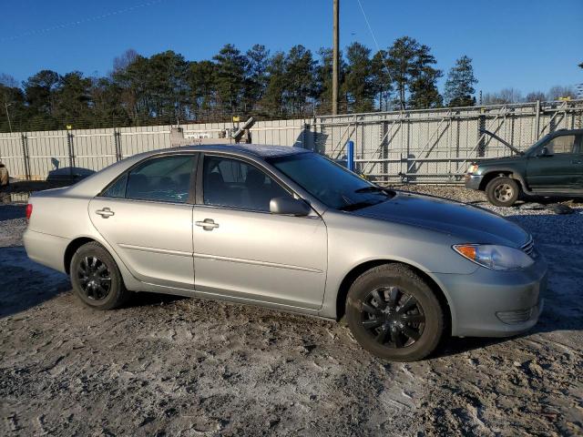 4T1BE32K85U550861 - 2005 TOYOTA CAMRY LE SILVER photo 4