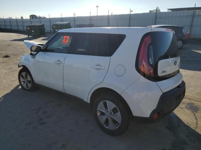 KNDJN2A24G7388336 - 2016 KIA SOUL WHITE photo 2