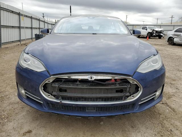 5YJSA1S24FF090094 - 2015 TESLA MODEL S 70D BLUE photo 5