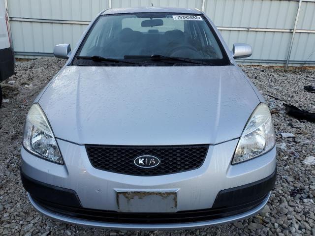 KNADE223996445446 - 2009 KIA RIO BASE SILVER photo 5