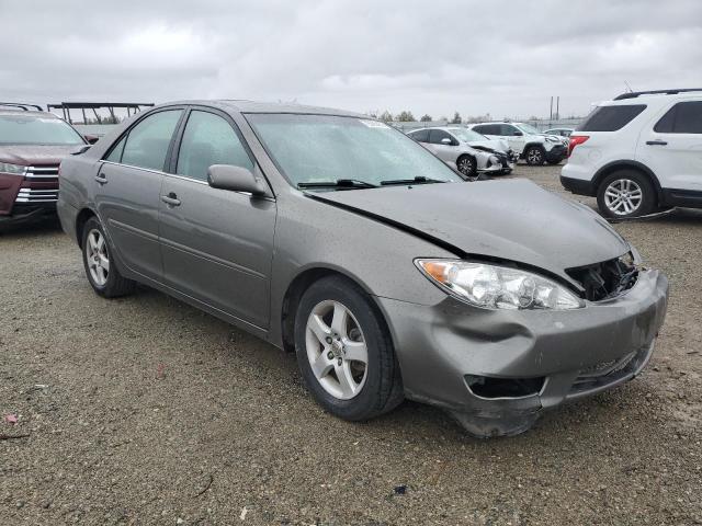 4T1BE30K05U565678 - 2005 TOYOTA CAMRY LE GRAY photo 4