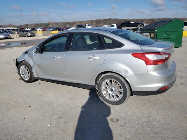 1FAHP3F29CL397306 - 2012 FORD FOCUS SE SILVER photo 2