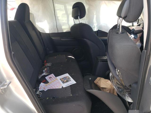 1J4NT1GAXBD230300 - 2011 JEEP PATRIOT SPORT SILVER photo 11