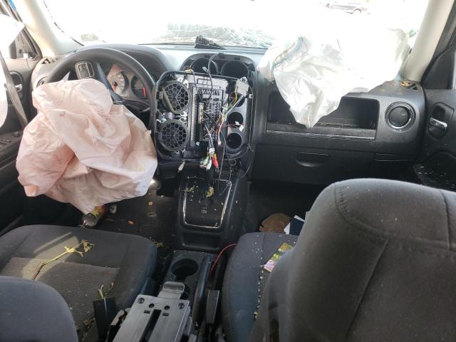 1J4NT1GAXBD230300 - 2011 JEEP PATRIOT SPORT SILVER photo 8