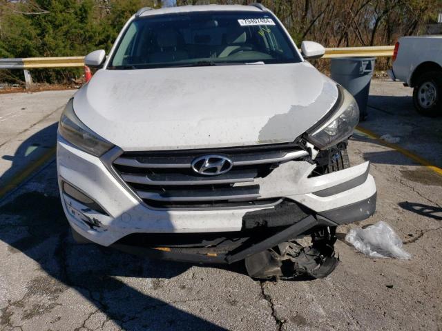 KM8J33A45JU609590 - 2018 HYUNDAI TUCSON SEL WHITE photo 5