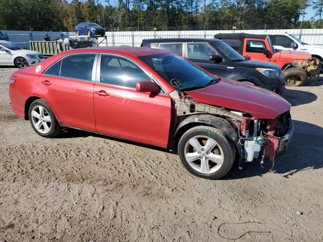 4T1BF3EKXBU744568 - 2011 TOYOTA CAMRY BASE RED photo 4