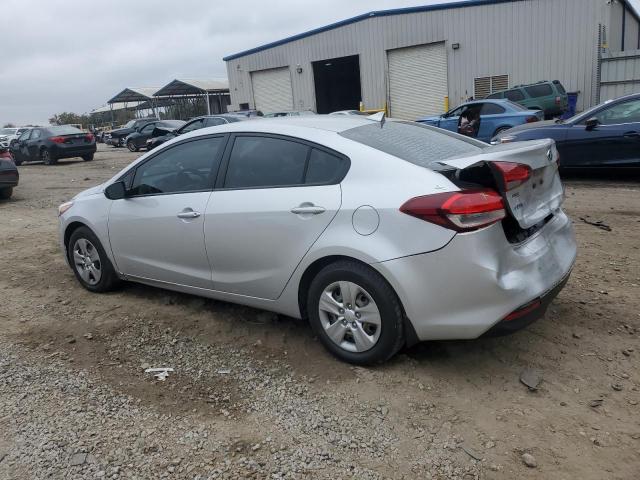 3KPFK4A73JE262580 - 2018 KIA FORTE LX SILVER photo 2