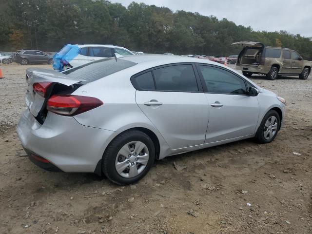 3KPFK4A73JE262580 - 2018 KIA FORTE LX SILVER photo 3