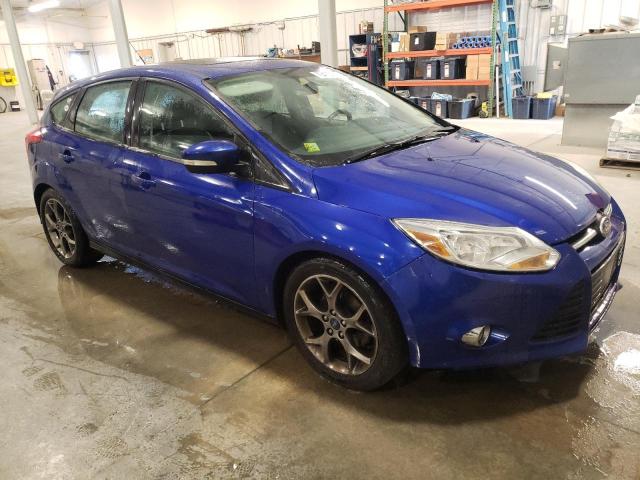 1FADP3K28EL131332 - 2014 FORD FOCUS SE BLUE photo 4