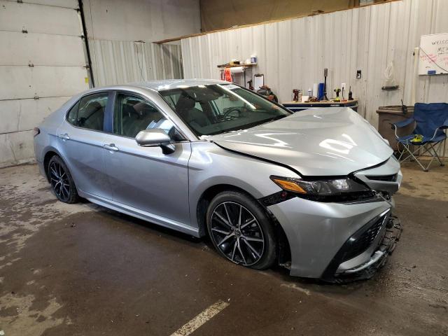 4T1G11AK7PU805283 - 2023 TOYOTA CAMRY SE NIGHT SHADE SILVER photo 4