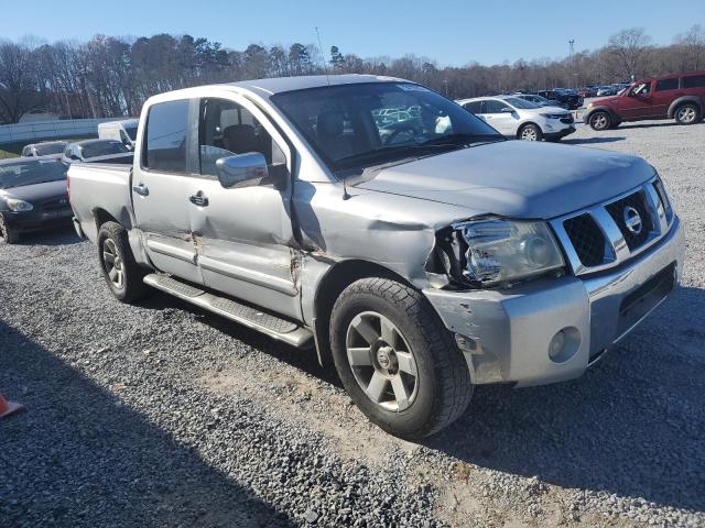 1N6AA07B64N521965 - 2004 NISSAN TITAN XE SILVER photo 4