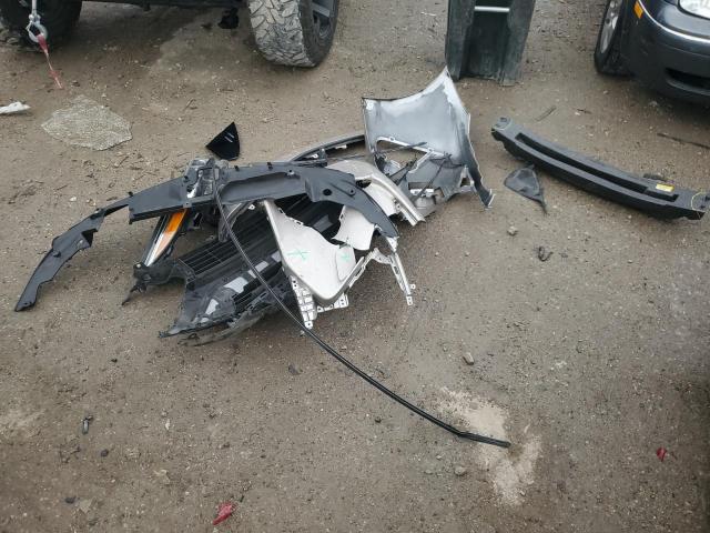 JTDKARFP3H3041683 - 2017 TOYOTA PRIUS PRIM 银色 照片 12