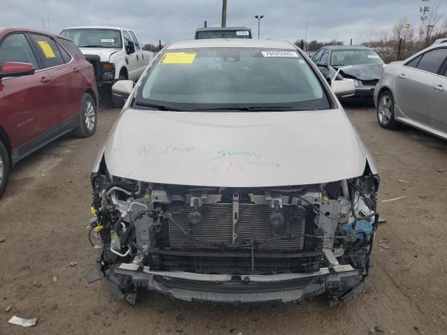 JTDKARFP3H3041683 - 2017 TOYOTA PRIUS PRIM 银色 照片 5