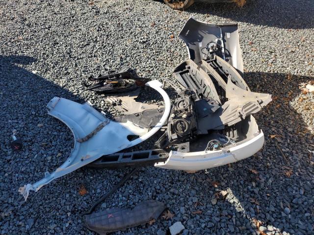 LRBFXBSA2HD027601 - 2017 BUICK ENVISION ESSENCE WHITE photo 13